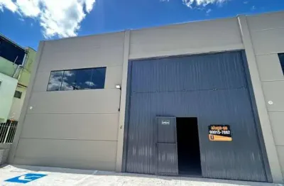 Locação - amplo galpão comercial com 194,51m² no bairro dos municipios
