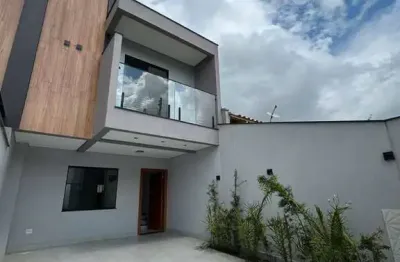 PRONTO PARA MORAR - Amplo sobrado com 01 suíte + 02 dormitórios, no Areias