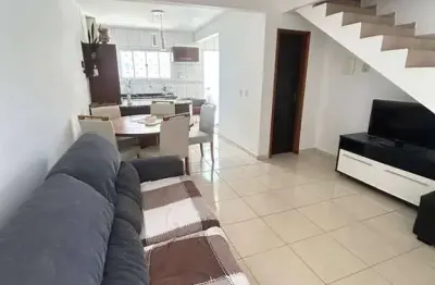 LOCAÇÃO MENSAL - Sobrado mobiliado, 02 dormitórios, bairro Ariribá