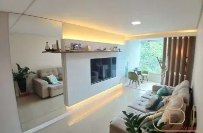 LOCAÇÃO - Apartamento semimobiliado 01 suíte + 02 dormitórios, Tabuleiro