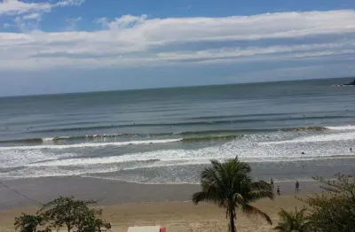 Oportunidade - imóvel frente mar, enorme, pronto para morar, com 4 suítes e linda vista para o mar.