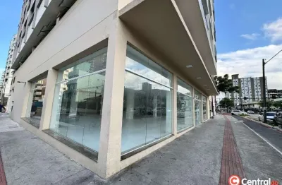 Sala comercial de esquina na avenida do estado com 414 m² e alta visibilidade