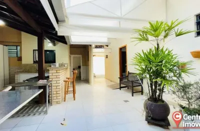 Casa, 4 dormitórios, temporada por 1.500,00/diária, balneário camboriú/sc