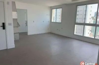 Apartamento de luxo em balneário camboriú com 4 suítes e lazer completo