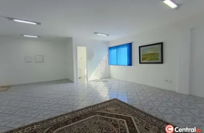 Sala comercial com 52,81m² para locação no valor r$ 4.000/mês