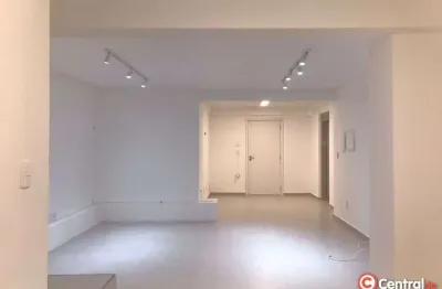 Sala comercial com 200m² na av. atlântica – espaço e visibilidade