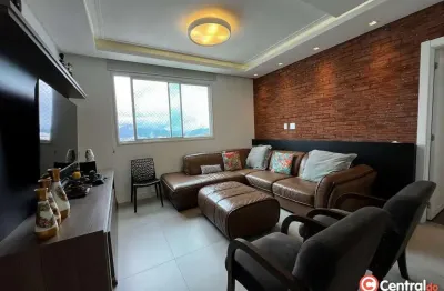 Apto mobiliado de 3 quartos com 4 vagas de garagem em balneário camboriú