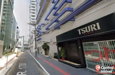 Sala comercial no centro de bc - venda 600.000,00 - locação r$ 3.900,00