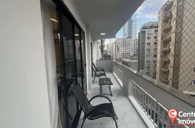 Apartamento Reformado e Mobiliado a 1 Quadra do Mar | 159 m² | 3 Dormitórios