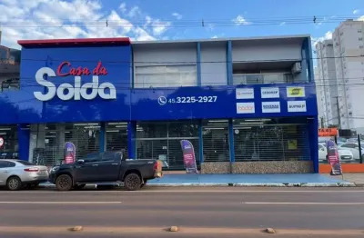 Ampla propriedade comercial com grande potencial de negócio