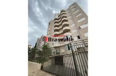 Duplex a venda no condomínio parthenon no bairro centro - cascavel/pr