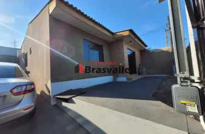 Oportunidade única: duas residências em amplo terreno no bairro 14 de novembro - cascavel/pr