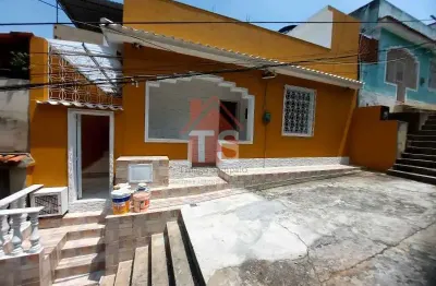 Casa com 2 quartos à venda na Rua Pompílio de Albuquerque, Encantado, Rio de Janeiro