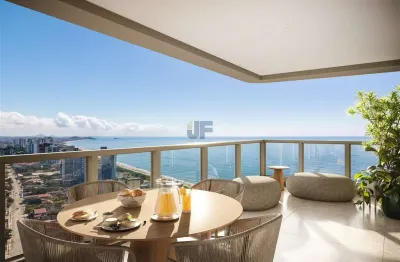 Lindo  apartamento em balneário piçarras, localizado no centro da cidade.