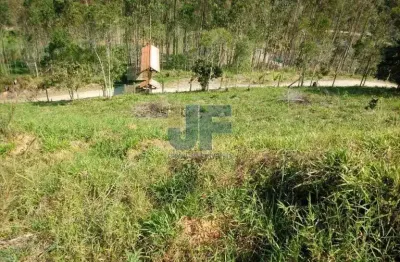 Excelente sitio na vila das pedras em camboriú. possui 8.000 m² de área
