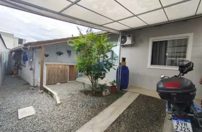 ? casa à venda no rio do meio  camboriú se você busca tranquilidade.