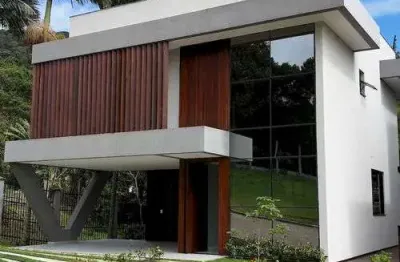 Casa 3 quartos para venda no bairro Praia de Taquaras em Balneário Camboriú