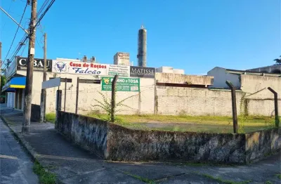 Prédio à venda na Ministro Genésio De Almeida Moura, 210, Centro, Peruíbe