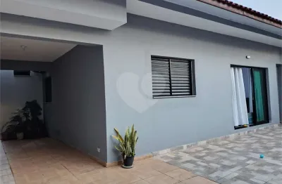 Casa com 3 quartos à venda na Seis, 18, Balneário Josedy, Peruíbe