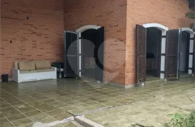 Casa térrea com 3 quartos à venda em Balneário Stella Maris - SP