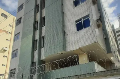 Apartamento próximo ao colégio farias brito, entre av. dom luiz e av. santos dumont, c/ sala, 02 quartos (01 suite), cozinha, dce, armários, 01 vaga, condominio c/ portaria 24 horas e 01 elevador.