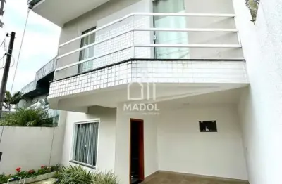 Sobrado com 97m² localizado no jardim carvalho para venda e locação.