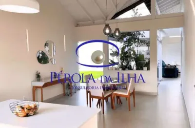 Impecável casa em condomínio com 3 quartos, 3 suítes e 4 vagas na cachoeira do bom jesus, florianópolis-sc!