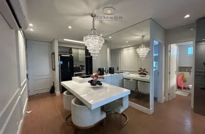 Apartamento à venda no centro de florianópolis-sc: 2 quartos, 1 suíte, 2 salas, 2 banheiros, 1 vaga de garagem, 75m² de área.
