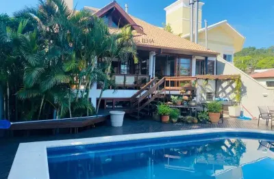 Imperdível oportunidade: casa à venda em florianópolis-sc, joão paulo, 4 quartos, 2 suítes, 5 banheiros, 4 vagas e 530m²!