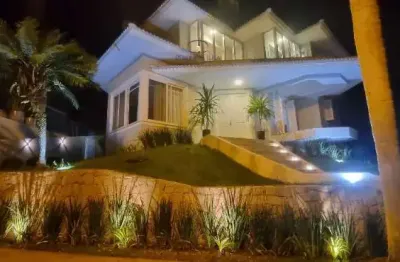 Imperdível casa em condomínio com 3 quartos e 5 vagas de garagem em cacupé, florianópolis-sc!