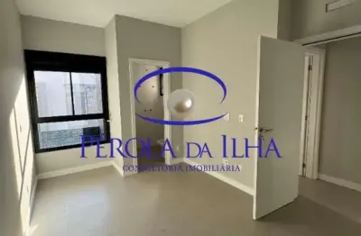 Apartamento à venda em florianópolis-sc, cachoeira do bom jesus: 2 quartos, 1 suíte, 2 salas, 2 banheiros e 1 vaga de garagem.
