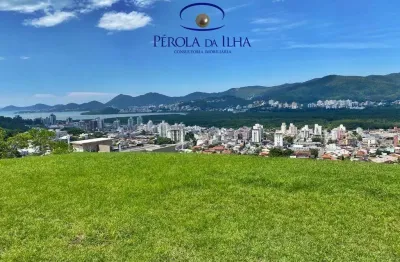 Terreno de 670m² em condomínio de luxo na trindade, florianópolis-sc: a oportunidade dos seus sonhos!