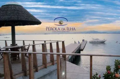 Terreno em condomínio de luxo em cacupé, florianópolis-sc  1.700 m² de pura exclusividade