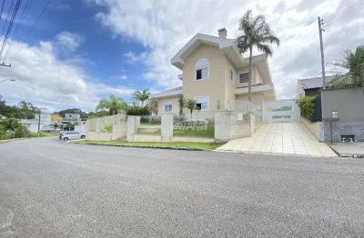 Linda casa no bairro itoupava norte em blumenau, para quem procura uma casa de alto padrão e qualidade, o condomínio tem uma opção que é simplesmente deslumbrante!