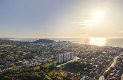 Apartamento 2 dormitórios, com lazer completo, 600 metros da praia, em Itajuba. (Cod. 16083)