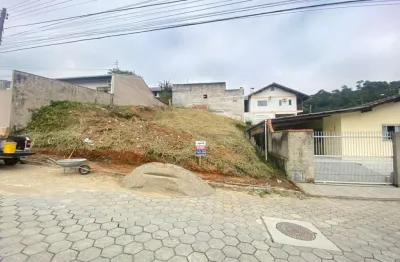 Terreno residencial com 360 m² de área, no bairro velha em blumenau!