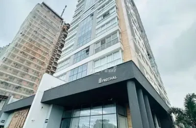 Apartamento mobiliado com 3 suítes, sendo 2 demi e área gourmet no centro de bal. piçarras!