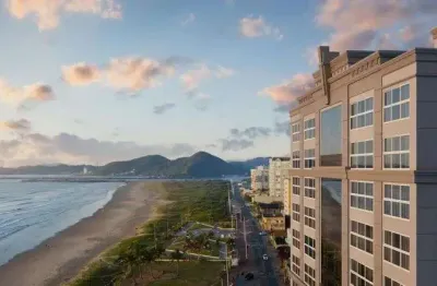 Apartamento, 3 suítes, frente mar em navegantes - centro (cód.18649)