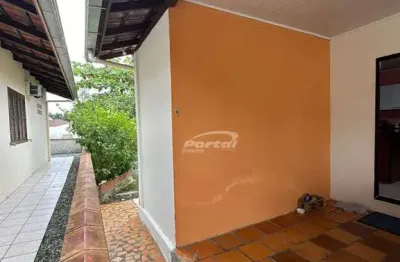 Excelente casa, 04 dormitórios, 200 metros do mar, itajuba, barra velha sc (cód.19006)