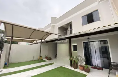 Sobrado residencial, com 03 dormitórios, sendo uma suíte e vaga para 2 carros, no bairro itoupavazinha em blumenau!