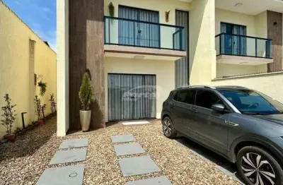 Casa, sobrado com uma suíte mais dois quartos, piscina semi-mobiliado