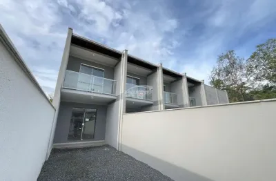 Lindo sobrado com 2 suítes, na itoupava central contendo 92m², com duas vagas de garagem!