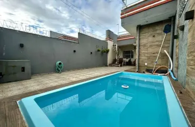 Casa mobiliada e com piscina disponível para venda no bairro itajuba – barra velha/sc