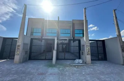 Sobrado com 2 suites e espaço de terreno nos fundos em gaspar