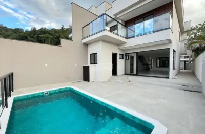 Lindo sobrado de alto padrão no bairro velha em blumenau!