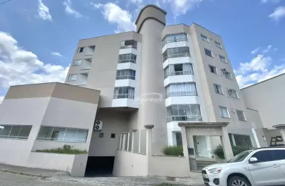 Excelente apartamento semi mobiliado a apenas 5 minutos do centro de blumenau! são 55m² distribuídos em 02 dormitórios, ampla sala de estar, cozinha com móveis sob medida, sacada integrada com churras