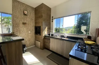 Casa disponível para venda, com 3 quartos no bairro tapajós em indaial!