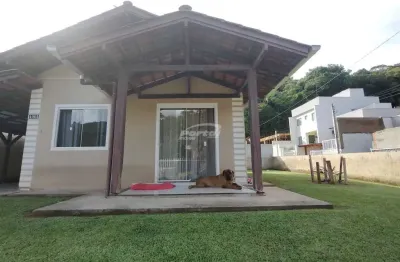 Casa aconchegante com 2 dormitórios no bairro badenfurt em blumenau!
