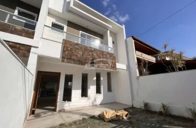 Sobrado com 3 quartos sendo 1 suíte, 2 vagas de garagem - 124,44 m² bairro escola agrícola - sc