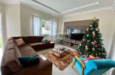 Linda casa com piscina no bairro itoupava norte em blumenau!